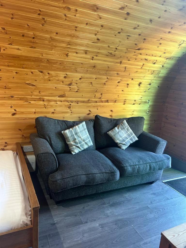 Original Glamping Pod With Hot Tub Frodsham Exterior foto