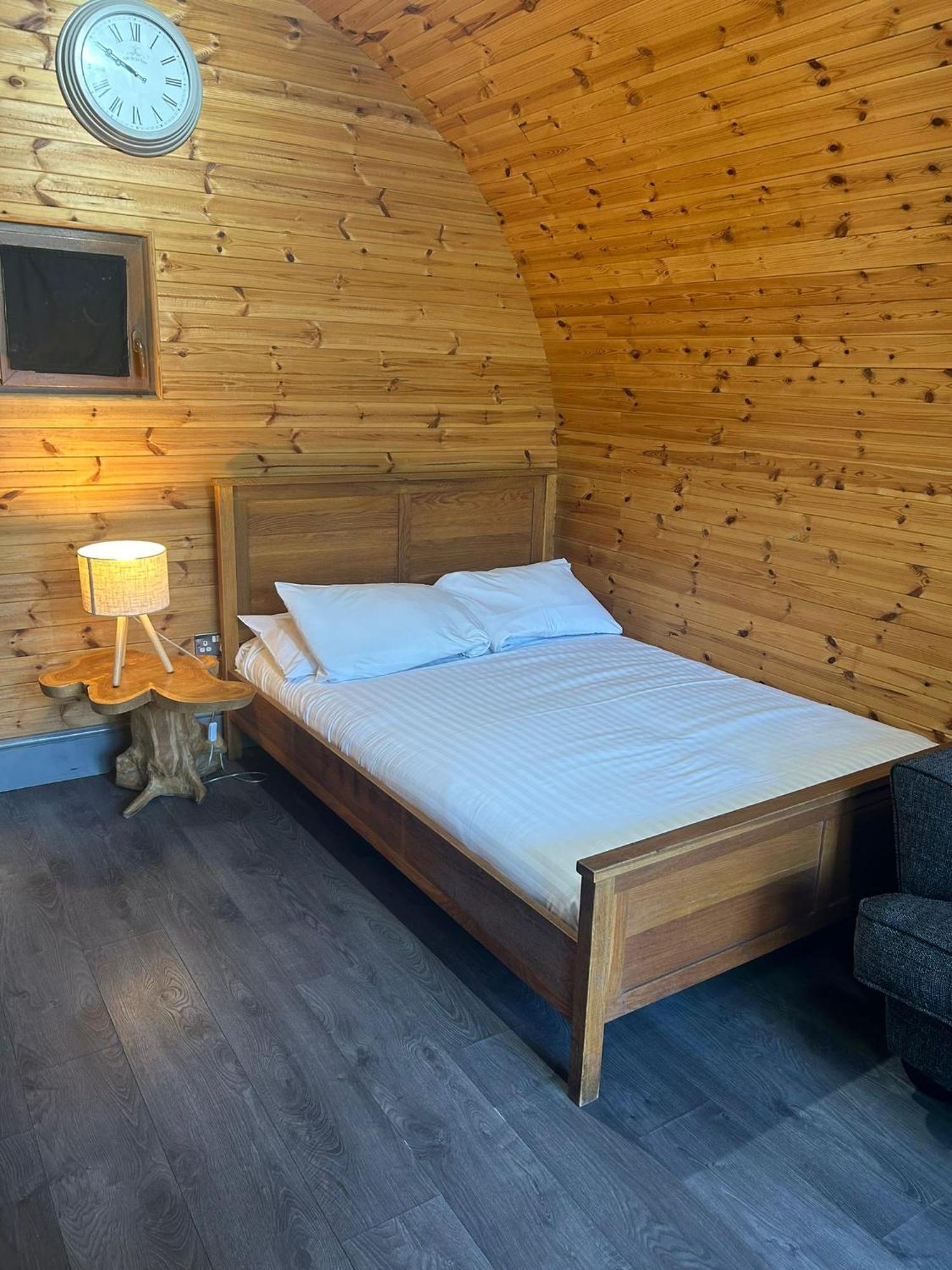 Original Glamping Pod With Hot Tub Frodsham Exterior foto