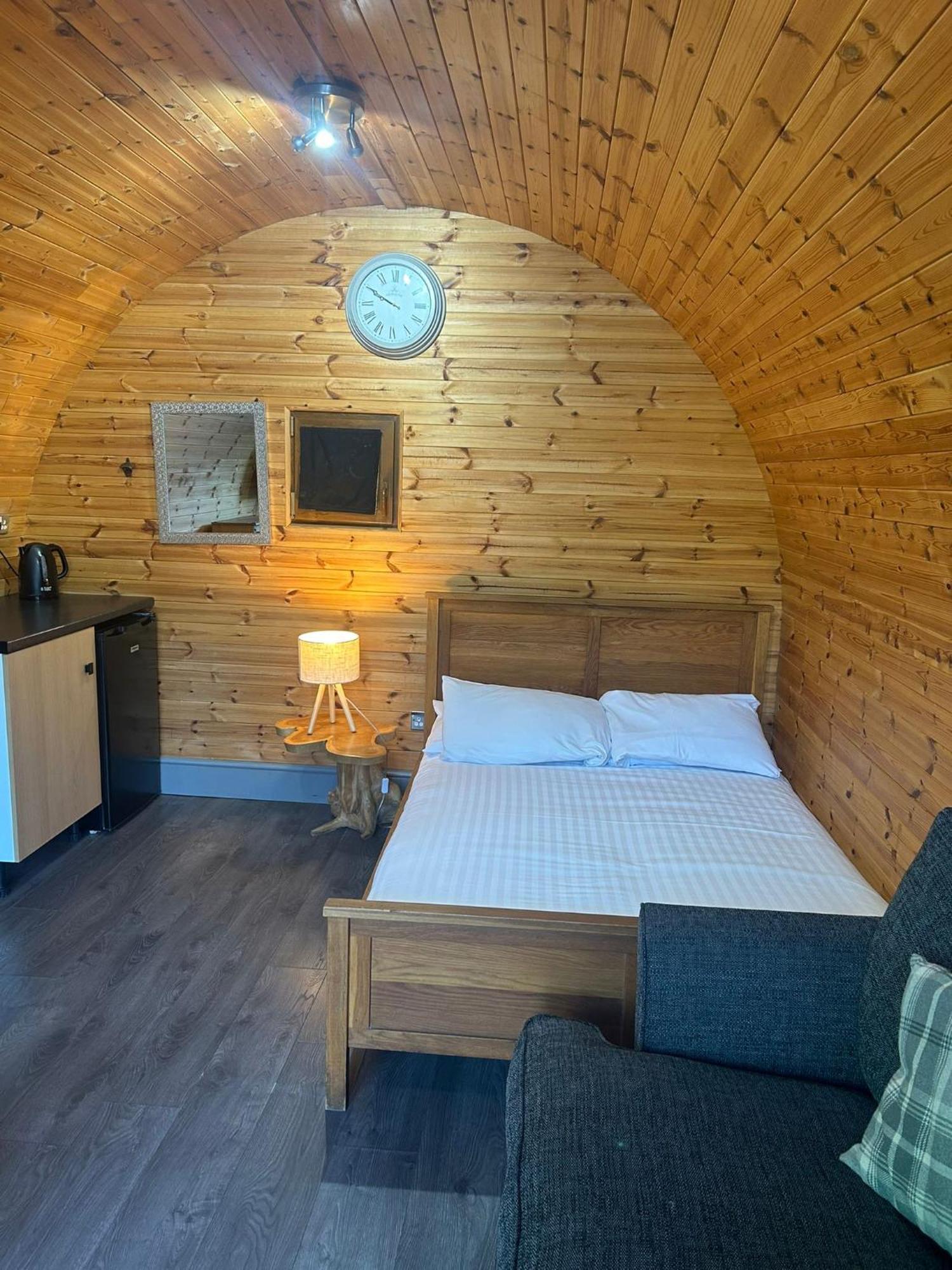 Original Glamping Pod With Hot Tub Frodsham Exterior foto